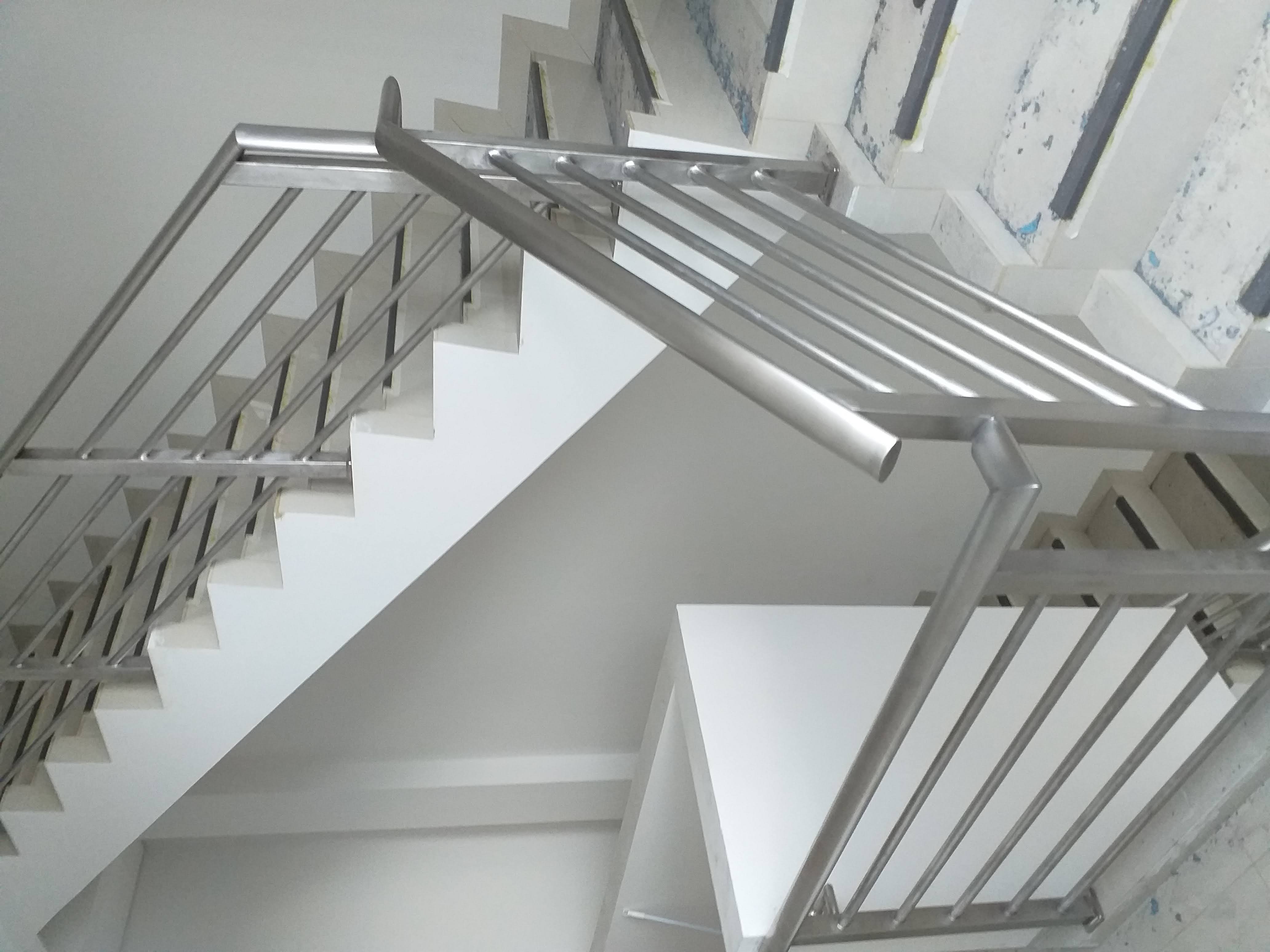 Railing tangga Stainless Steel
