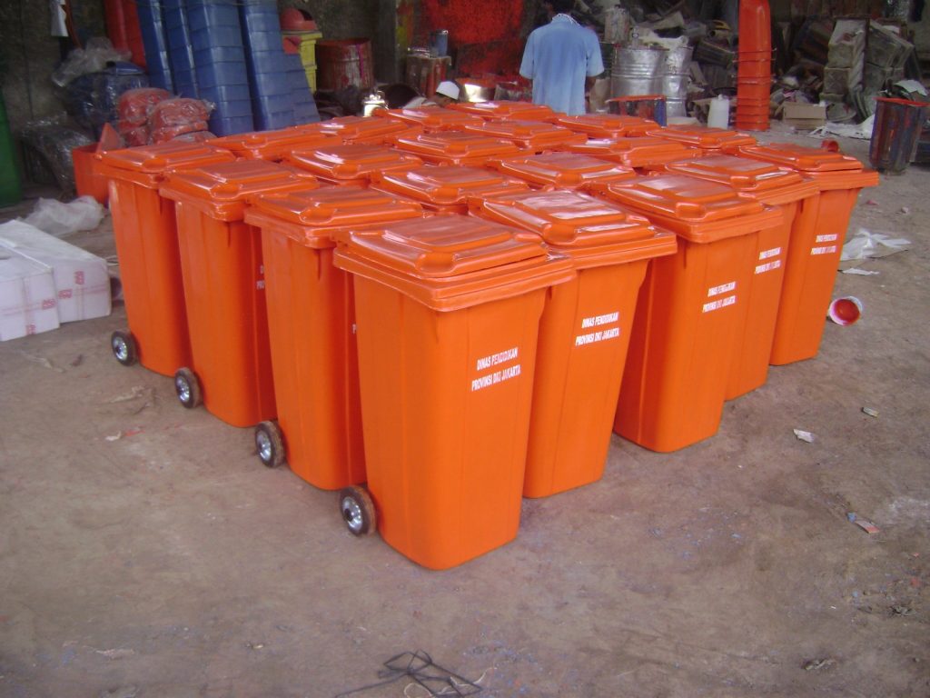 Pabrikasi Tempat Sampah Fiberglass