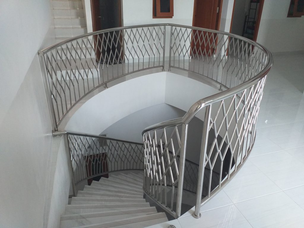 Railing Tangga Stainless Steel
