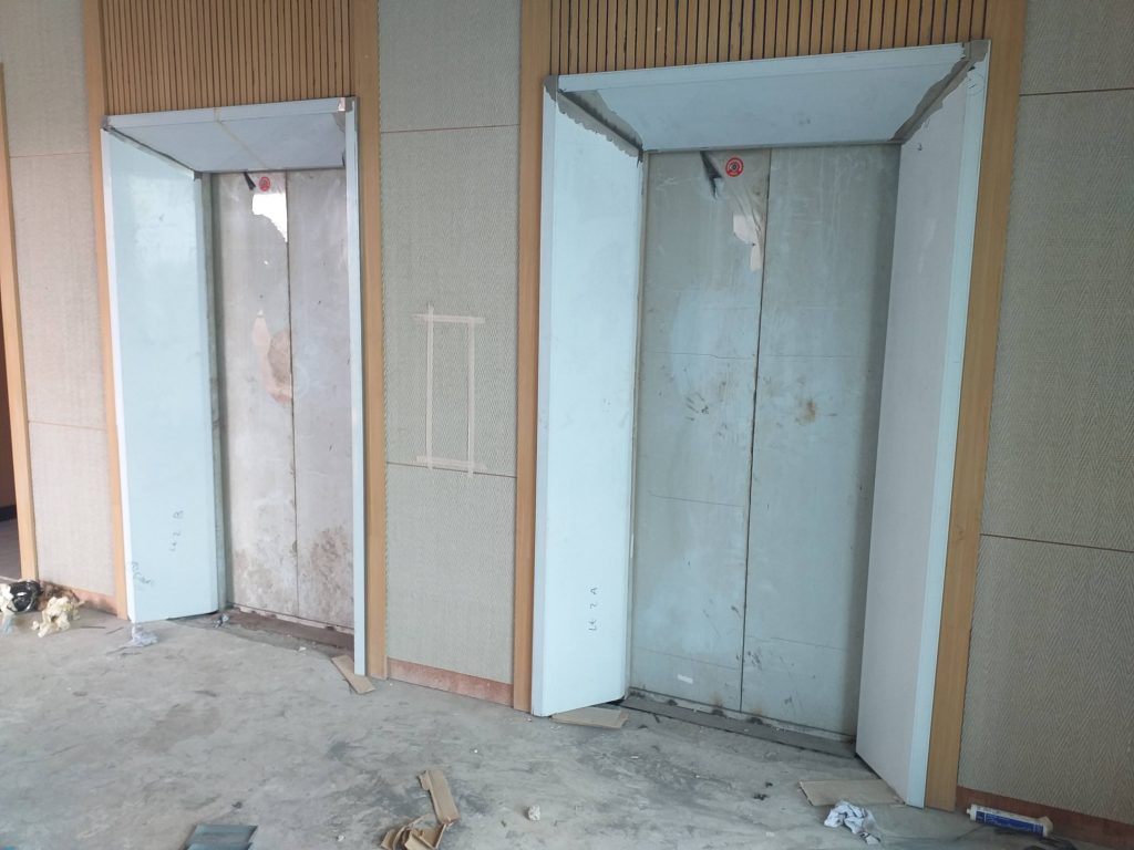 Jamb Lift