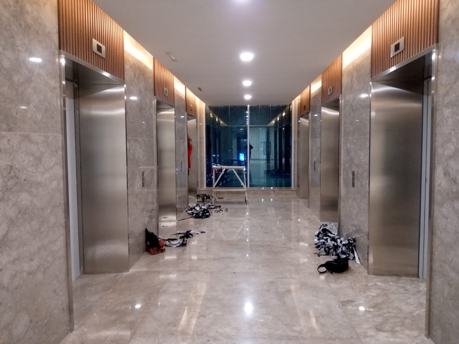 cover lift stainless steel